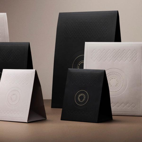 Gavepose Every Moment Black 16x12x20+7cm