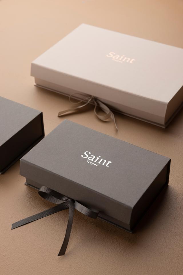 Saint - Embacollage - Cases - Giftbox
