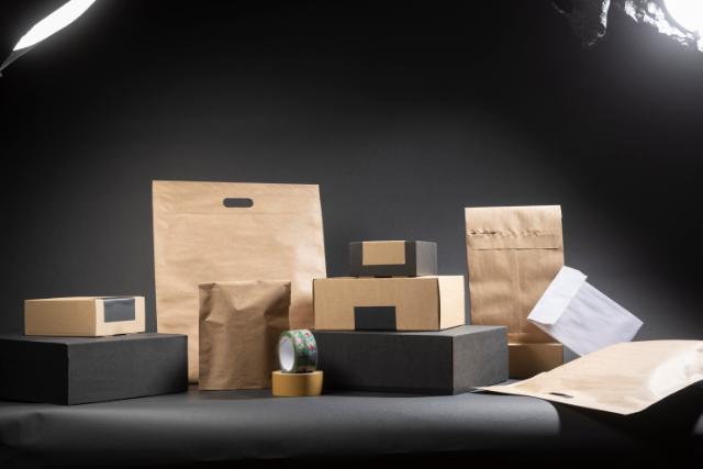 E-commerce indpakning - Embacollage - forskellige typer af e-com indpakning og forsendelses emballage